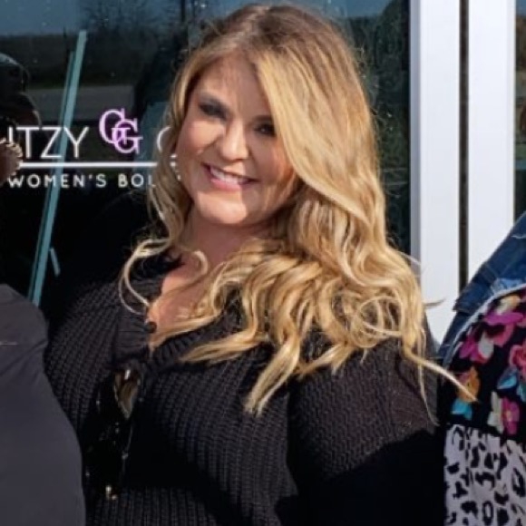 Meet your Posher, Ashly - Picture 1 of 8